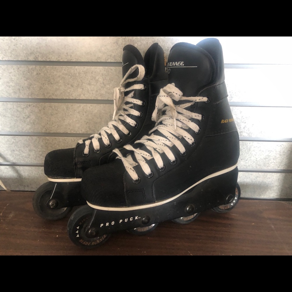 Rollerblades.  Blade Runner.  Size 7